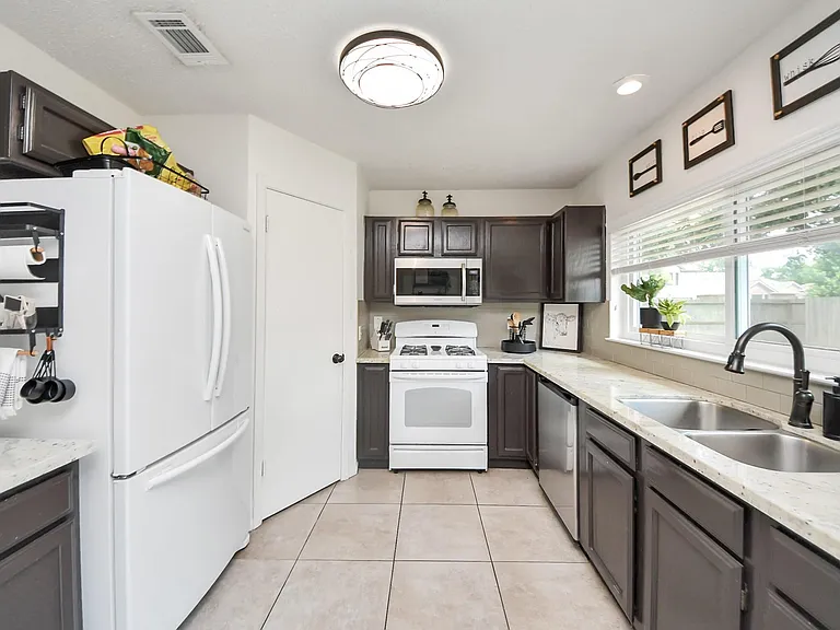 22638 Powell House Ln — Photo 15