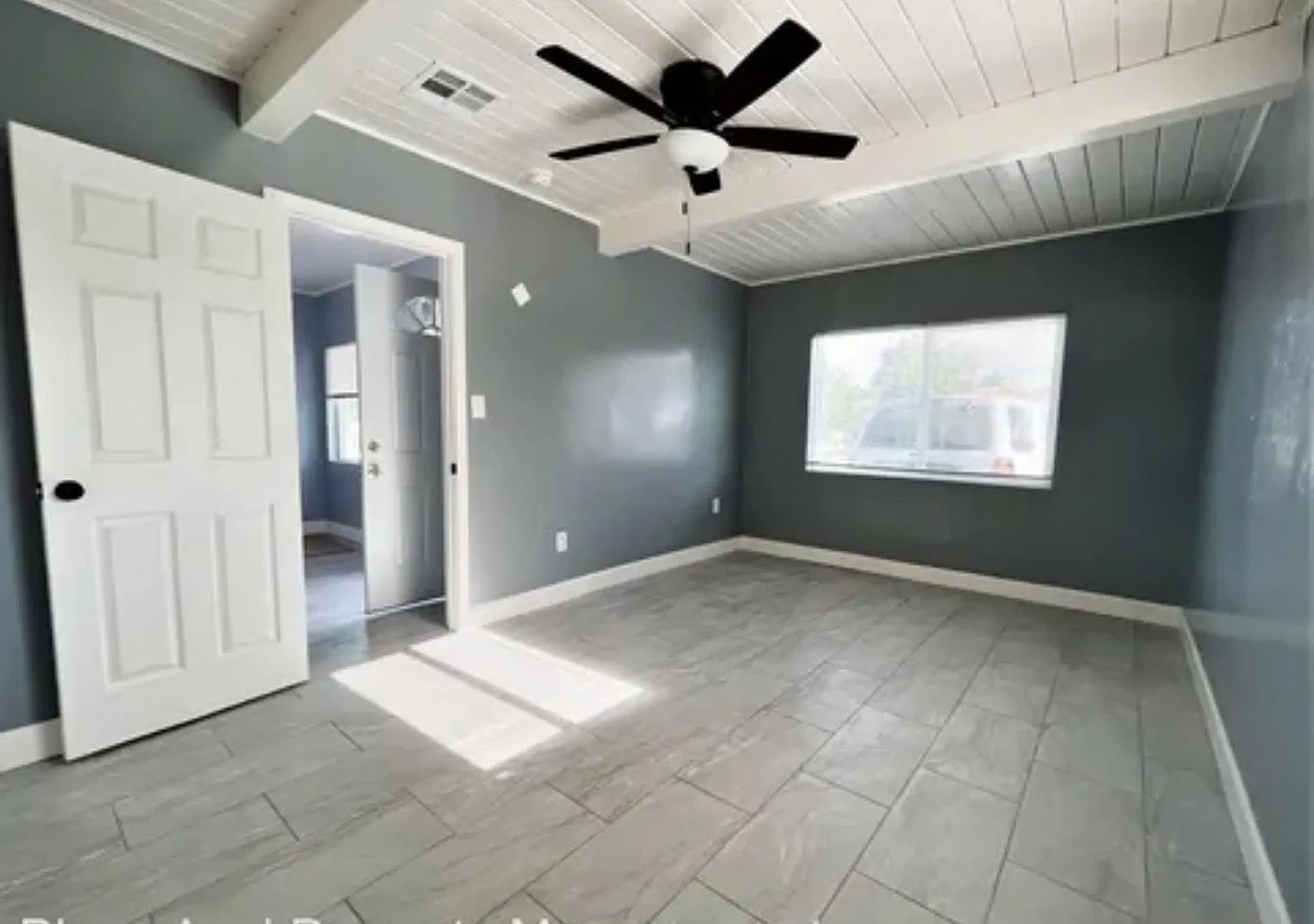 Northeast home for rent with a pool — Photo 4