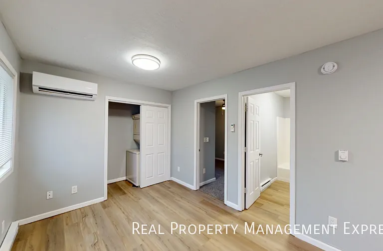 607 N Franklin Ave — Photo 5