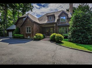 3 Scotts Cove Ln, Setauket, NY 11733