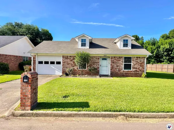 207 Wilder Dr, Hooks, TX 75561