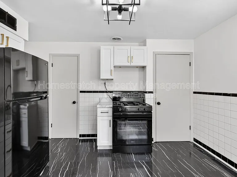 4707 Roxie St — Photo 9