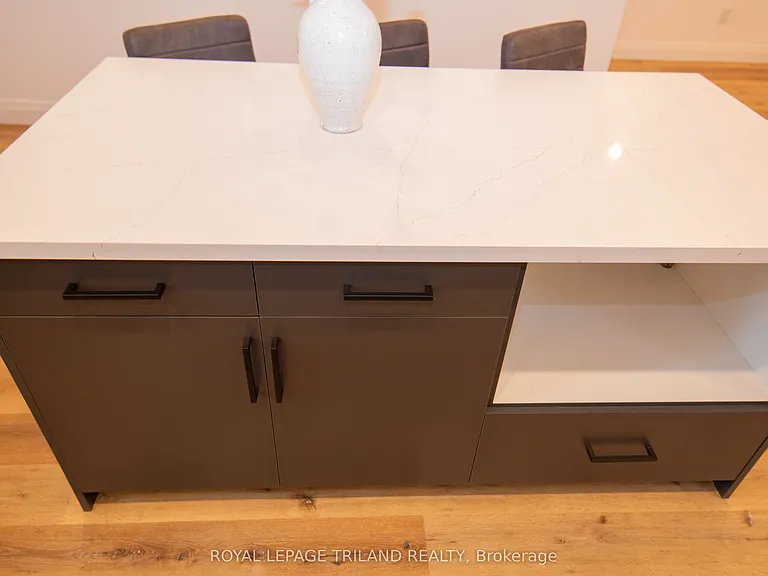425 Dundas St #202 — Photo 7