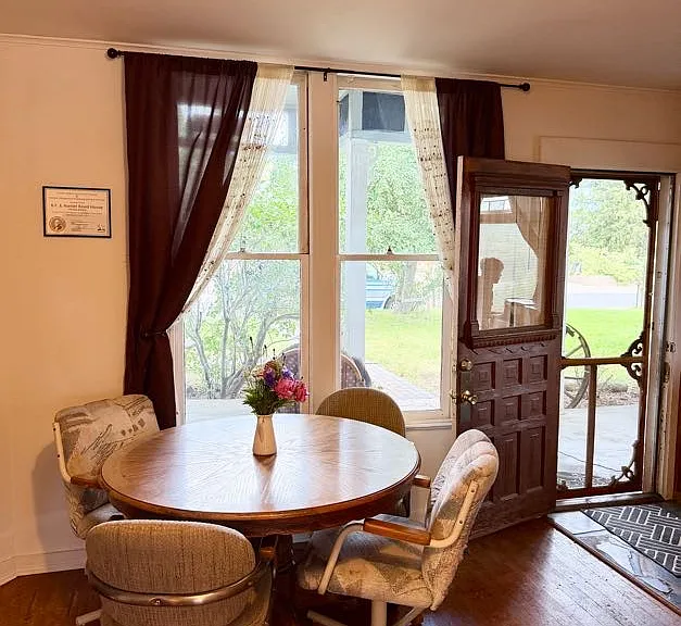 806 E Tacoma Ave — Photo 19