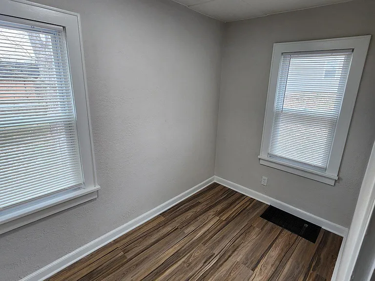 4903 NE Vivion Rd — Photo 13