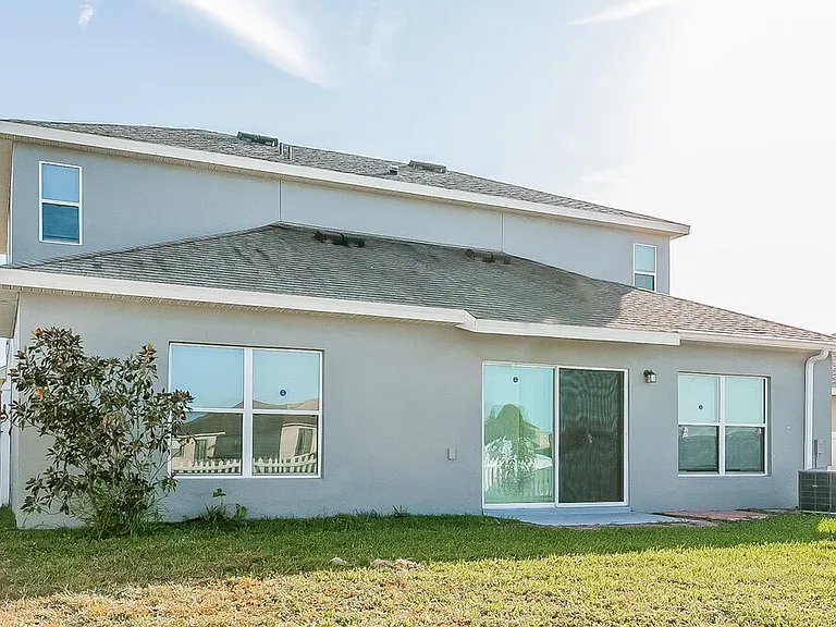 3445 Brant St — Photo 16