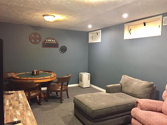 3rd image of 54 Lee Ct