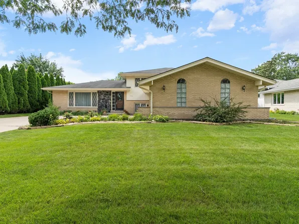 7314 Summit Rd, Darien, IL 60561