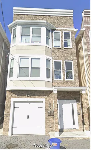 7 Lake St #1 Photo 1