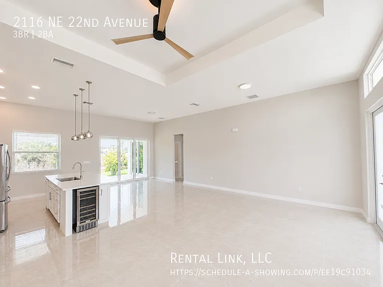 2116 NE 22nd Ave — Photo 6