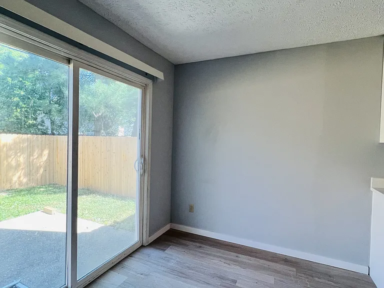 431 S Village Ct #1 — Photo 11