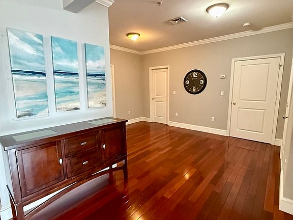 5th image of 414 Mount Hope St APT 104