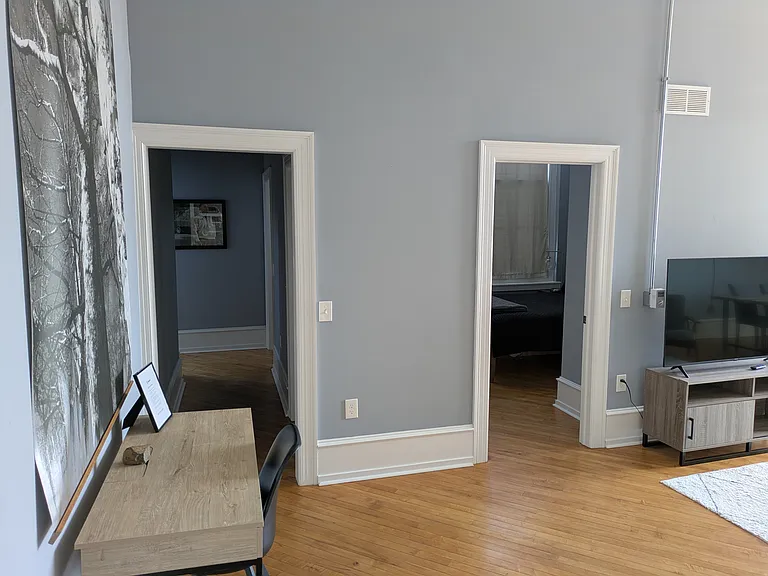 20 W Market St #6 — Photo 4