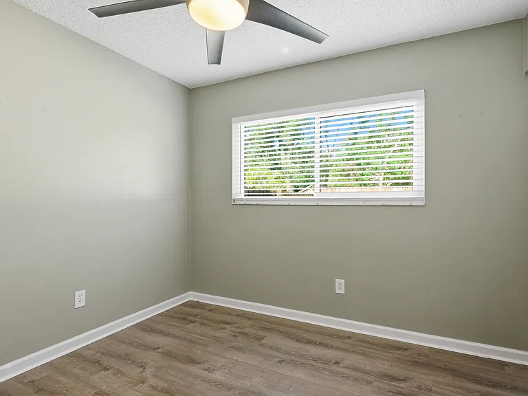 2914 Cypress Green Dr — Photo 22