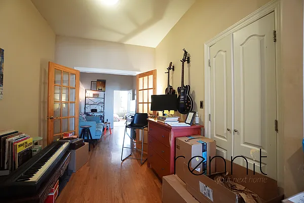 Rented by Rennit Inc. | media 2