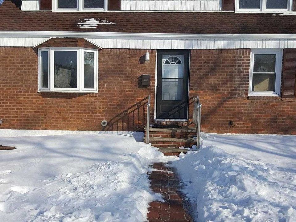 1st image of 74 Monaco Ave