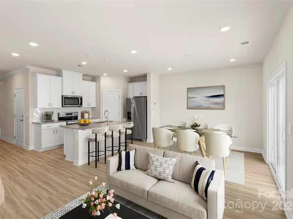 1330 Falling Acorn Ln, Concord, NC 28027