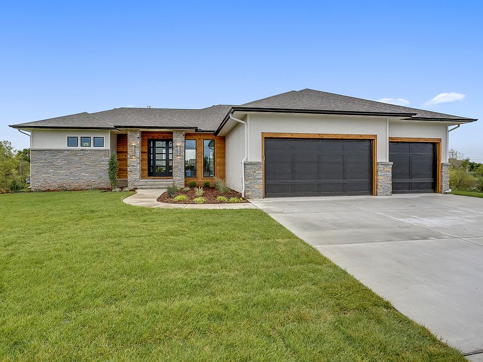 1st image of 1432 N Shadow Rock Dr
