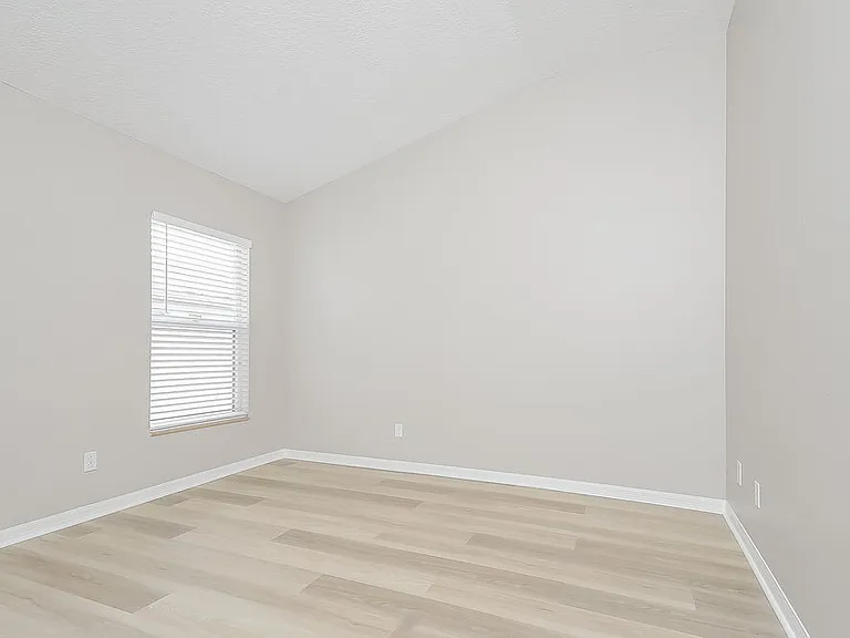 1221 Barclay Wood Dr — Photo 12