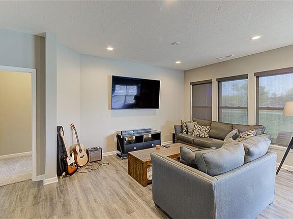 2nd image of 6110 Rockdell Dr