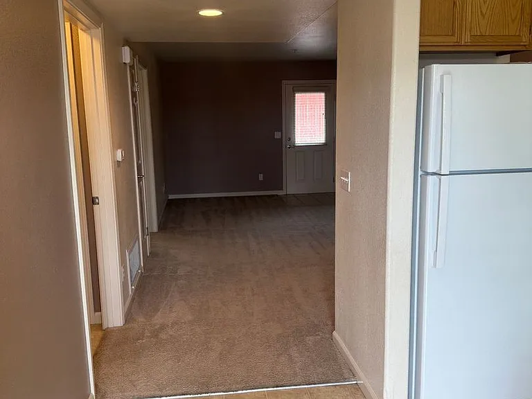 121 Healdsburg Ave — Photo 4