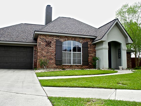 2nd image of 114 Wallingsford Cir