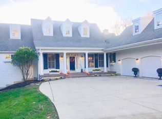 685 Valleyview Point Dr, Springboro, OH 45066