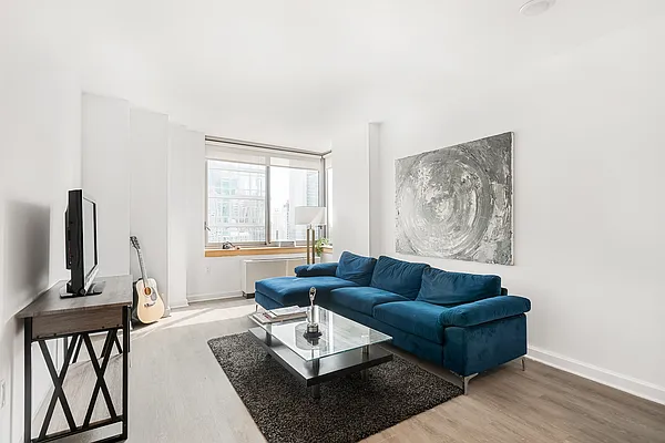 Rented by Compass | media 43