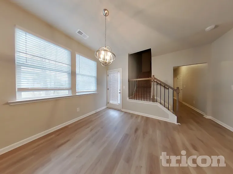 1254 Morrow Dr — Photo 3