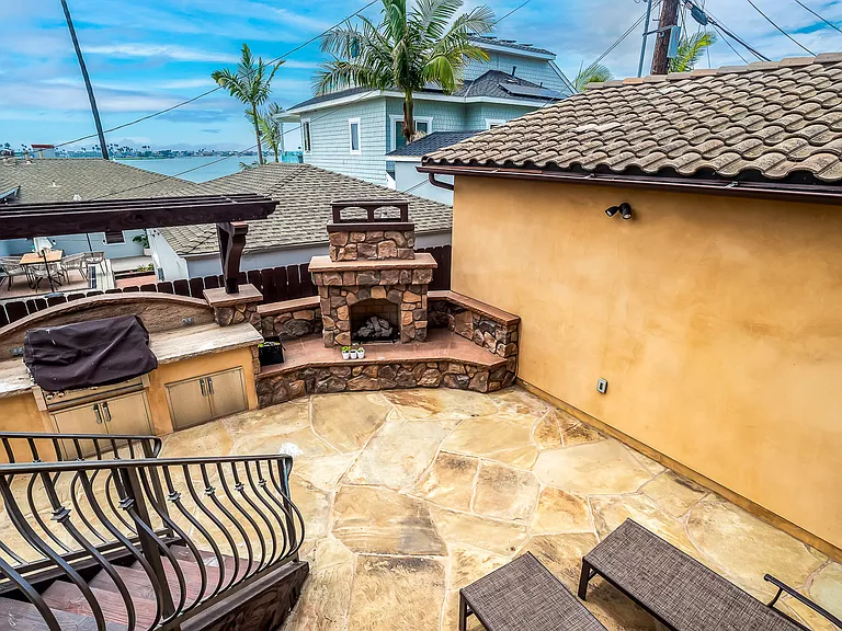 3658 Buena Vista St — Photo 36