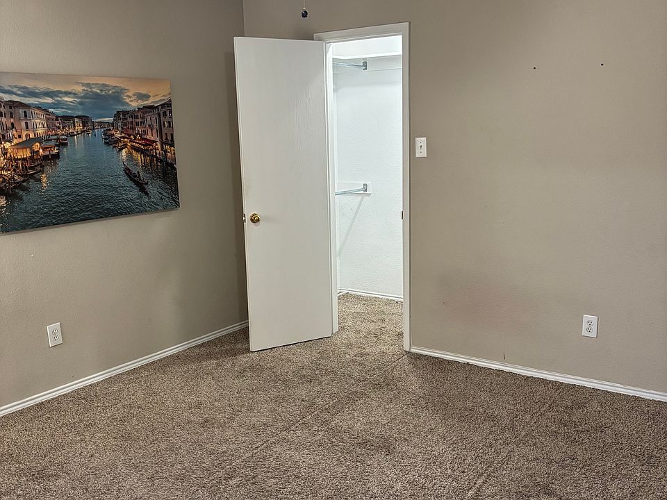 2nd image of 1715 Wolf Creek Dr