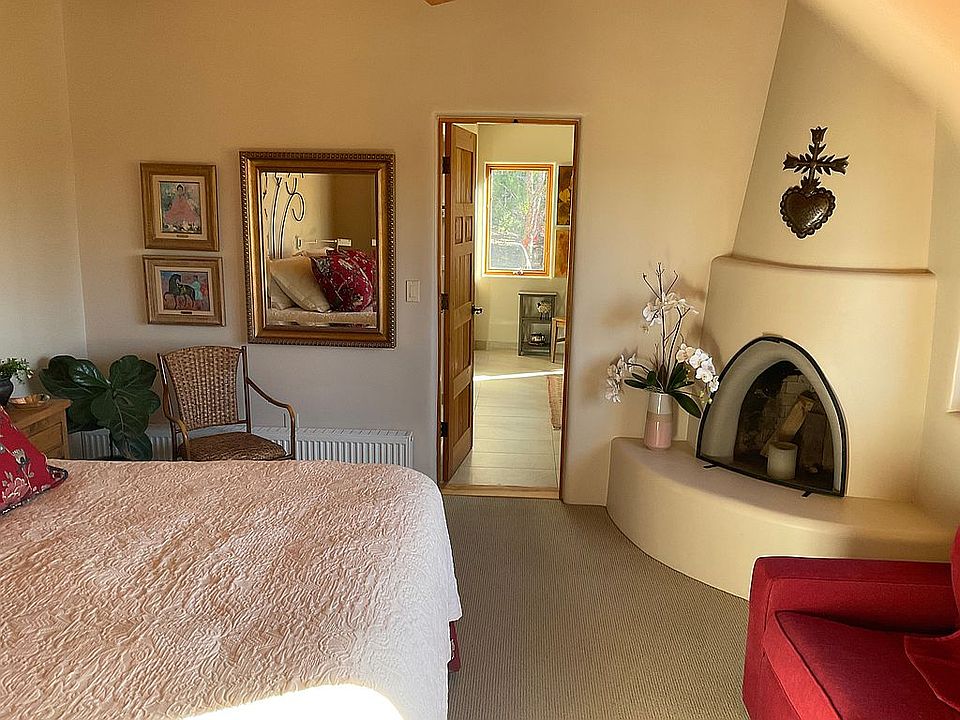 2nd image of 710 Panorama Ln