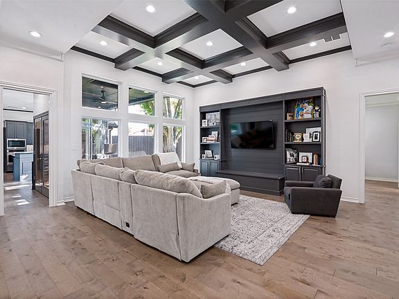 5th image of 18007 Windtop Ln