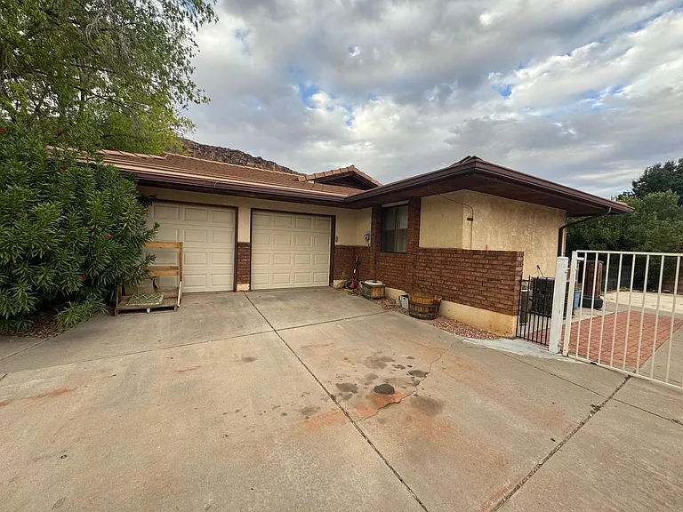 3369 Comanche Rd — Photo 3