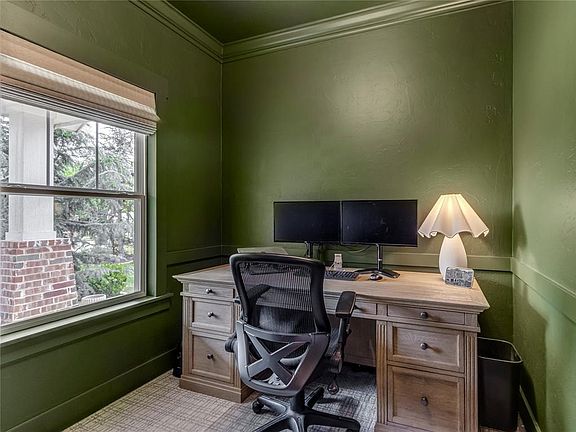 5th image of 2317 Bretton Ln