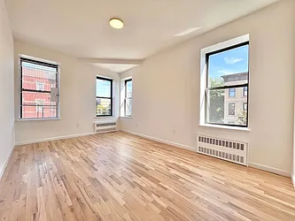 148 Stuyvesant Avenue, #3B