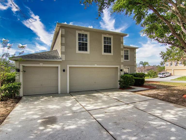 2301 El Marra Dr — Photo 2