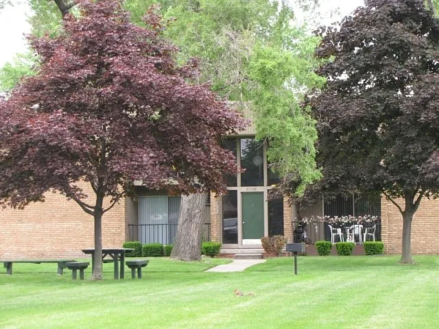 Madison Park Apartments — Photo 2
