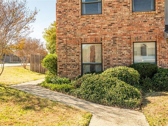 4th image of 2167 Southern Pl #A
