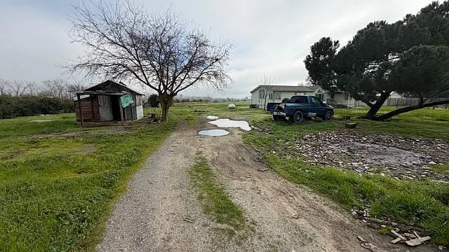 8340 McClure Rd photo 1