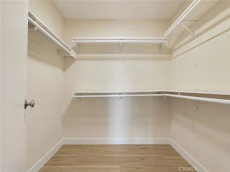 5214 Calatrana Dr — Photo 22