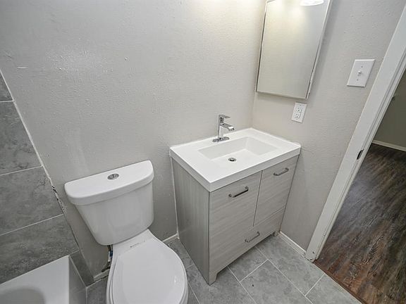 5th image of 1006 Pimlico Dr