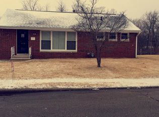 55 Medial Dr, Decatur, IL 62521