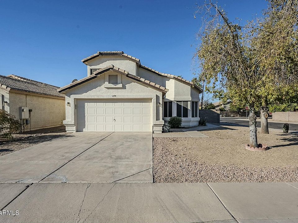 1st image of 1294 N BLACKSTONE Drive
