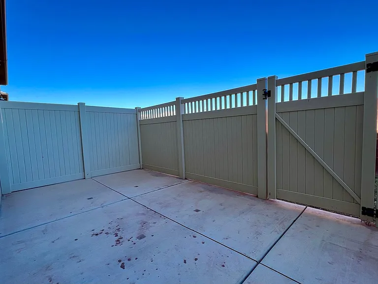 2520 Blackhawk Dr #30 — Photo 43