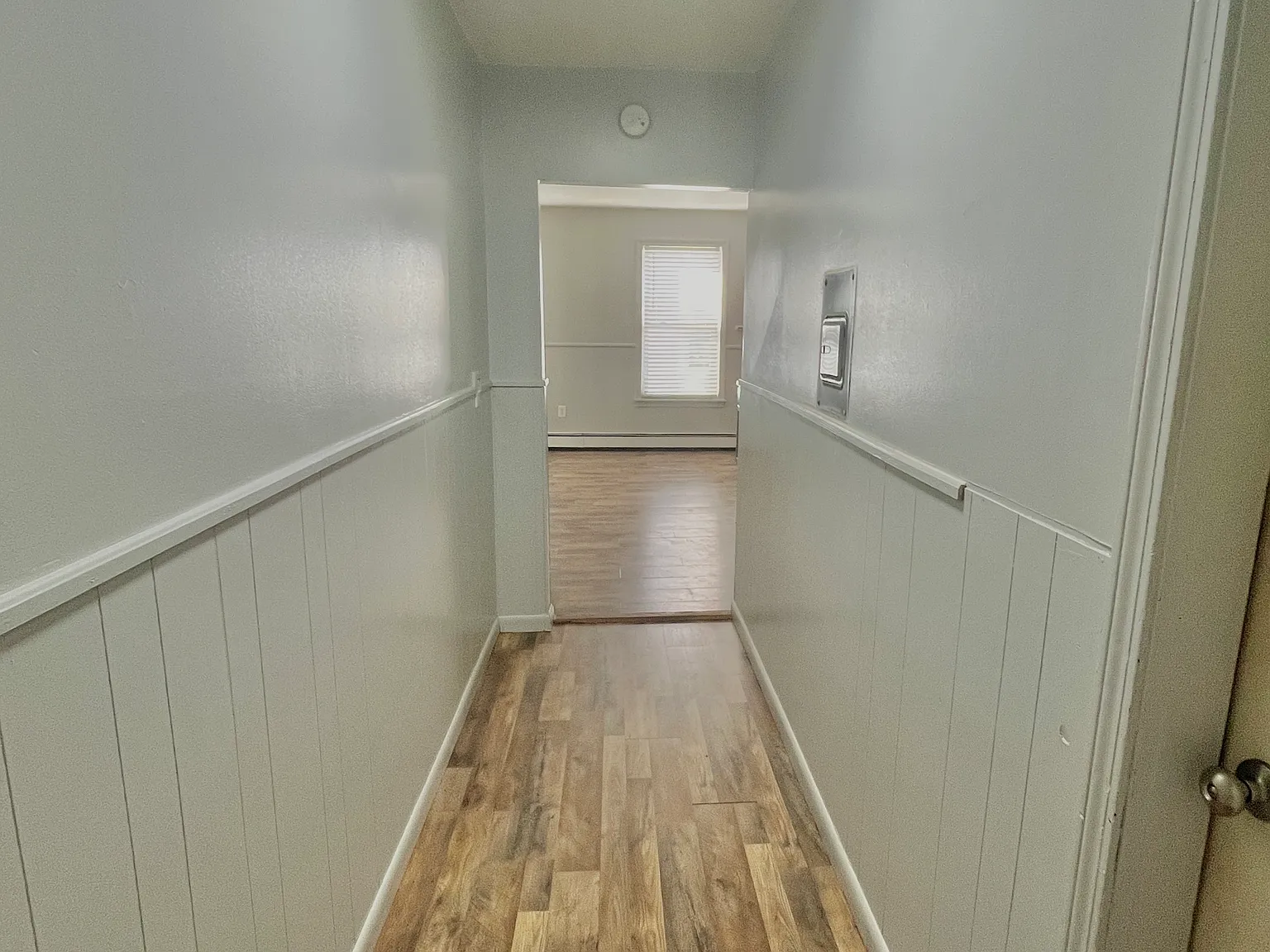 2 bed, $1,350 — Photo 3