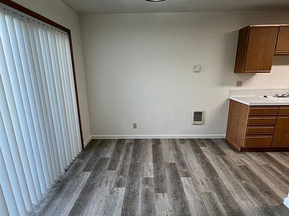 5th image of 5530-5532 N Hills Dr #5534