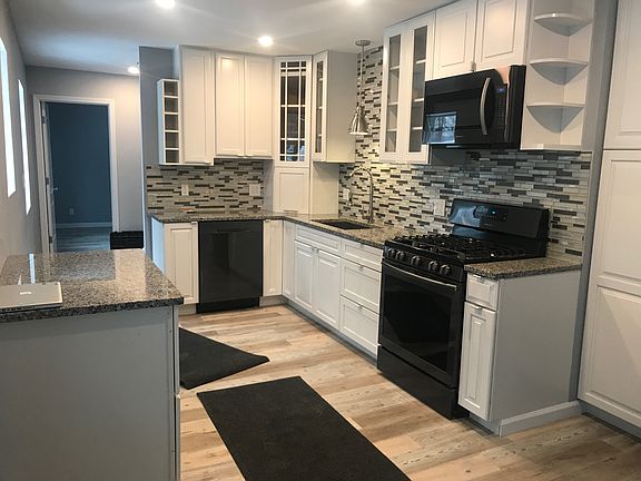 4th image of 1805 Aberdeen Rd