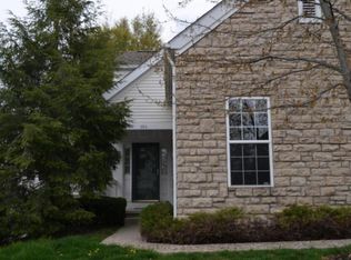 396 Sycamore Woods Ln, Columbus, OH