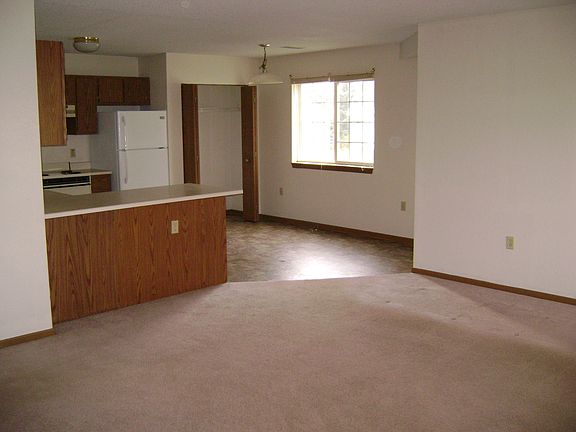 2nd image of 2026 Cliff Alex Ct S APT A